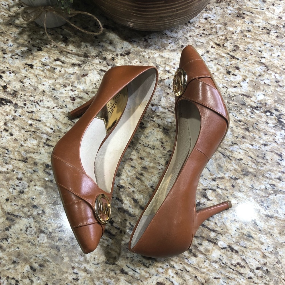 Michael Kors Brown Pointed Toe Leather Pumps Heels with Logo 6.5 - Picture 5 of 10